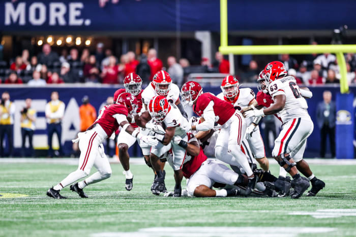 Georgia running back Zamir White (3) during Georgia’s game against Alabama in the 2021 SEC Championship at Mercedes-Benz Stadium in Atlanta, Ga., on Saturday, Dec. 4, 2021. (Photo by Tony Walsh)